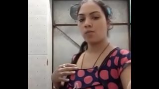 Mesmerizing Sexy Hindustani Bhabhi Striptease Show